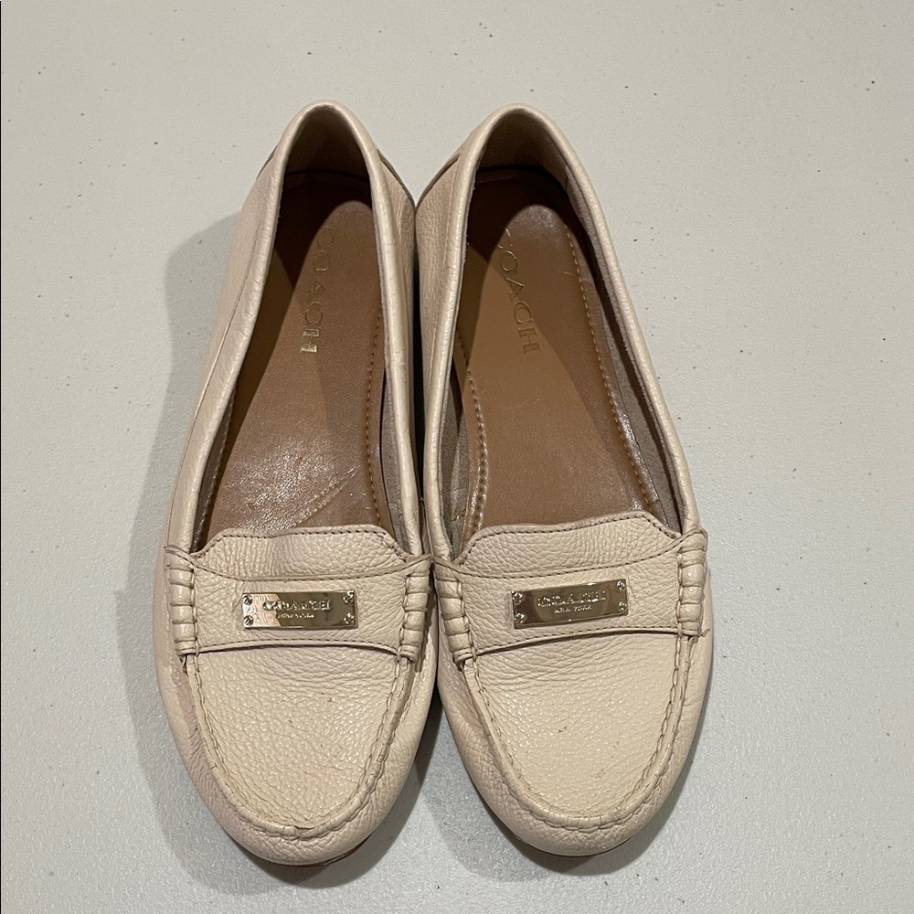 Coach Women's Cream and Pink Leather Loafers Size 9B